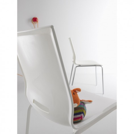 Set 2 sedie Elena 4 Family impilabili in plastica Pointhouse