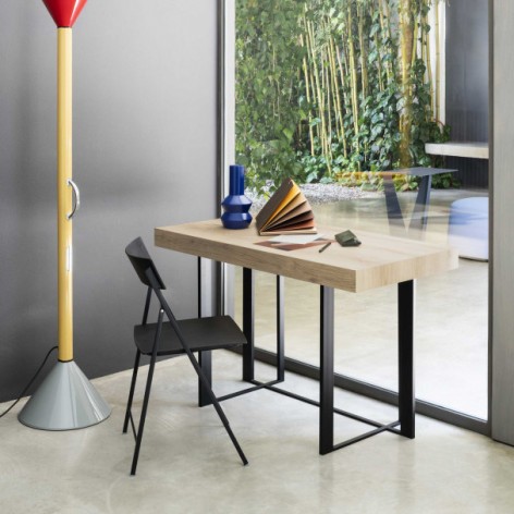 Scrivania Supra- 0/90 in acciaio e laminato Pezzani