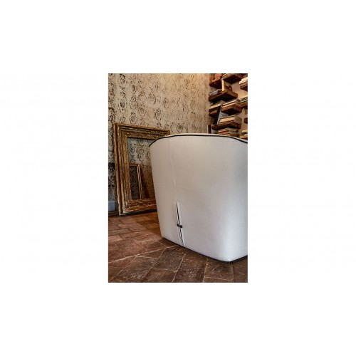 Poltrona Esse in legno imbottita e sfoderabile Excò 9000